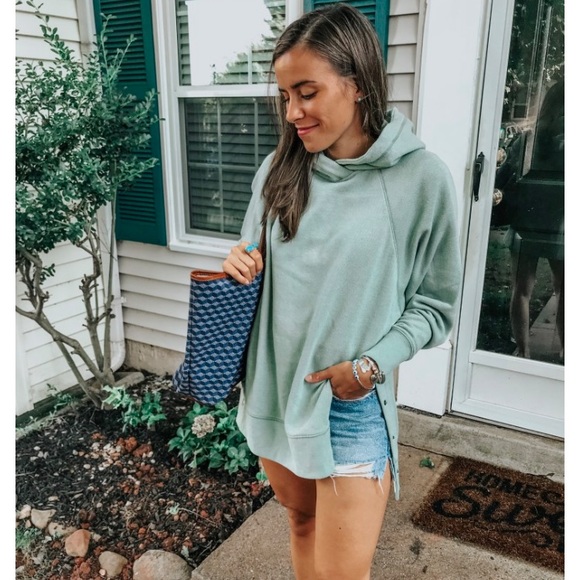 zara iris apfel sweatshirt